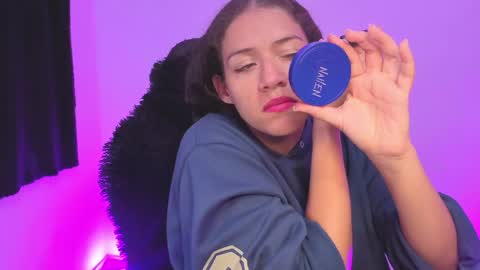daniela_rivasthl online show from April 28, 2026, 3:33 am