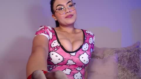 Lucia online show from February 10, 2025, 6:56 pm