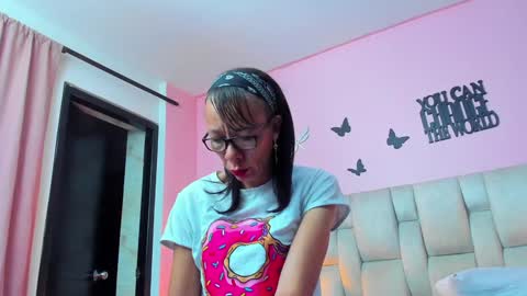 lorena online show from February 6, 2025, 2:44 am