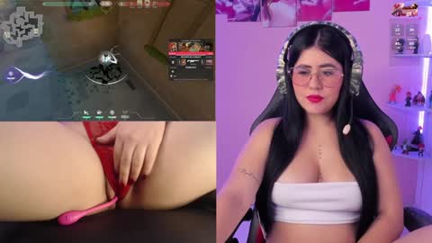 Snapshot of danielamendez__ chatting on December 26, 2024, 1:21 pm Dani online show from December 26, 2024, 1:21 pm
