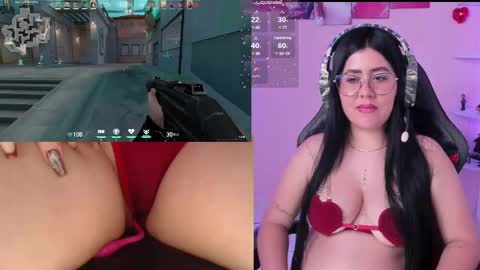 Snapshot of danielamendez__ chatting on February 24, 2025, 5:42 pm Dani online show from February 24, 2025, 5:42 pm