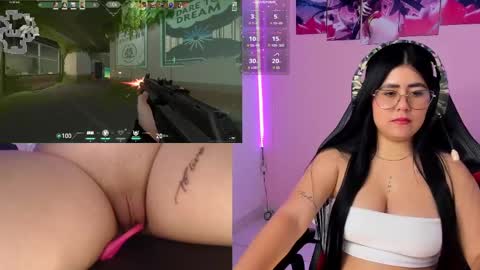 Snapshot of danielamendez__ chatting on March 10, 2025, 3:52 pm Dani online show from March 10, 2025, 3:52 pm