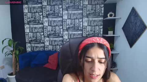 Snapshot of danielamonroe chatting on September 17, 2025, 8:21 pm danielamonroe online show from September 17, 2025, 8:21 pm