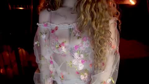 Snapshot of danielareign chatting on February 13, 2026, 8:21 am danielareign online show from February 13, 2026, 8:21 am