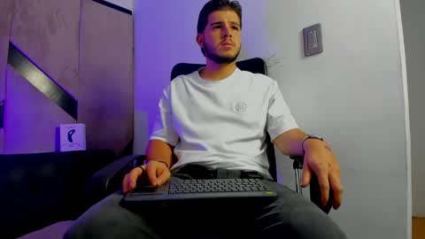 DANIEL online show from September 13, 2025, 2:22 am