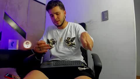 DANIEL online show from September 19, 2025, 2:35 am