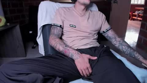 Snapshot of daniele_bunny chatting on October 17, 2025, 7:38 pm Daniele Bunny online show from October 17, 2025, 7:38 pm