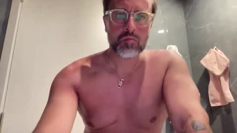 danieleitaly85 online show from April 19, 2026, 6:10 pm