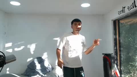 Snapshot of danielitopapii chatting on October 28, 2025, 10:01 pm danielitopapii online show from October 28, 2025, 10:01 pm