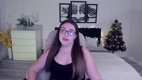 Daniella online show from December 10, 2024, 3:55 pm
