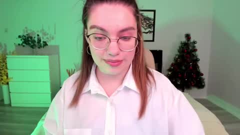Daniella online show from December 18, 2024, 2:17 pm