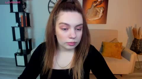 Daniella online show from March 5, 2025, 2:45 pm