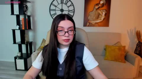 Daniella online show from March 11, 2025, 11:23 am