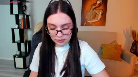 Daniella online show from March 11, 2025, 3:12 pm
