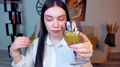 Daniella online show from March 12, 2025, 11:20 am