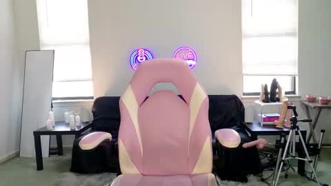 Snapshot of danielle_banks chatting on September 20, 2025, 3:35 pm Danielle Banks online show from September 20, 2025, 3:35 pm