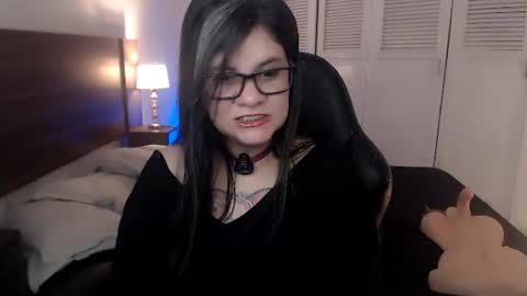 daniellerain online show from June 14, 2026, 2:24 am