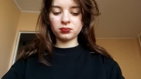 Mia online show from October 30, 2025, 7:32 am