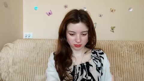 Mia online show from May 6, 2026, 7:02 am