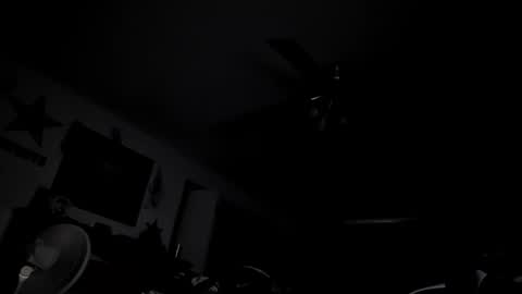 Snapshot of danielp_mod_cb chatting on February 19, 2026, 12:39 am Daniel y. online show from February 19, 2026, 12:39 am