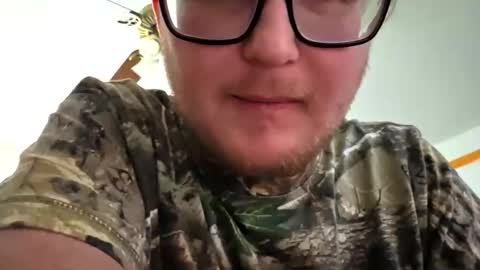 Snapshot of danielp_mod_cb chatting on March 31, 2026, 8:42 pm Daniel y. online show from March 31, 2026, 8:42 pm