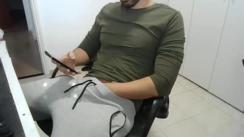 daniell sexy body online show from December 7, 2024, 10:12 am