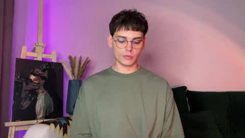 danieltuckerr online show from May 9, 2026, 12:16 am