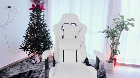 Daniela  online show from December 27, 2024, 8:28 pm