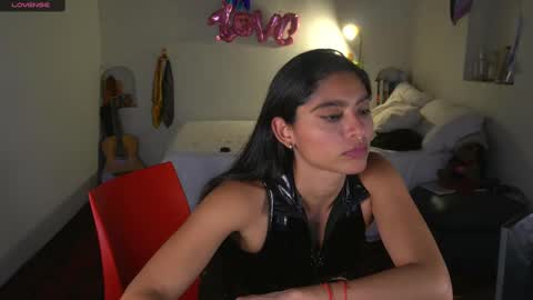 Snapshot of daniisla chatting on October 18, 2025, 10:21 pm danalle .. online show from October 18, 2025, 10:21 pm