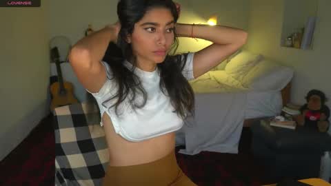 Snapshot of daniisla chatting on March 7, 2026, 9:45 pm danalle .. online show from March 7, 2026, 9:45 pm