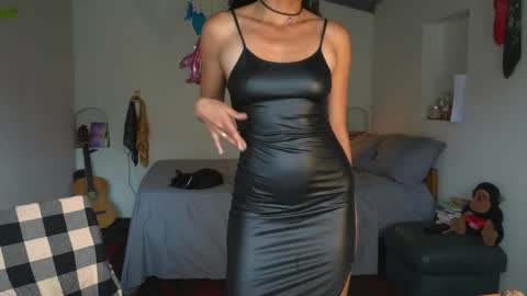 Snapshot of daniisla chatting on May 25, 2026, 6:47 pm danalle .. online show from May 25, 2026, 6:47 pm