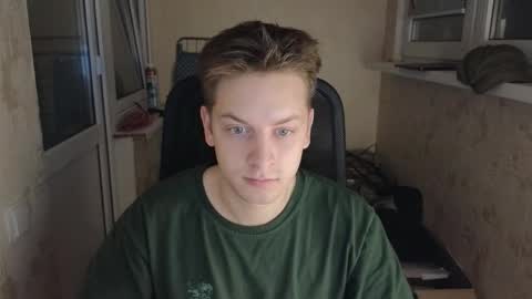 Snapshot of danila_trezzini chatting on March 27, 2026, 8:08 pm danila online show from March 27, 2026, 8:08 pm