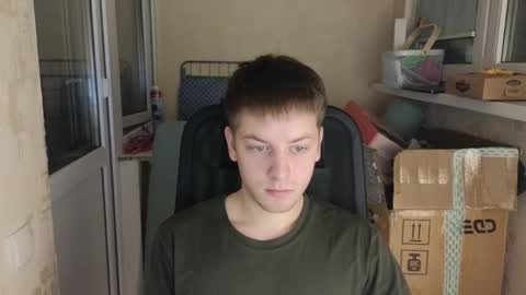 Snapshot of danila_trezzini chatting on April 1, 2026, 2:12 am danila online show from April 1, 2026, 2:12 am