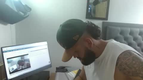 daniloh_xxx online show from February 22, 2026, 5:55 pm