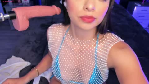 Snapshot of daniphoenixx chatting on December 5, 2024, 8:33 pm Dani Phonenix online show from December 5, 2024, 8:33 pm