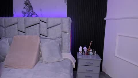 Snapshot of daniphoenixx chatting on February 20, 2025, 8:14 pm Dani Phonenix online show from February 20, 2025, 8:14 pm