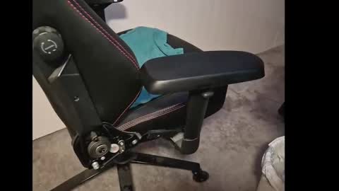 danishblondy612 online show from December 4, 2024, 2:09 am