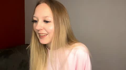 Snapshot of danitawind chatting on June 3, 2026, 2:33 pm Kiki online show from June 3, 2026, 2:33 pm