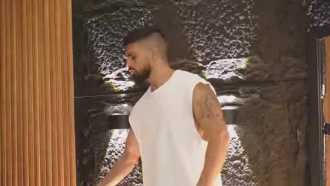 Dann saenz online show from October 15, 2025, 10:21 pm