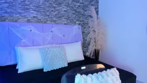 Snapshot of danna999 chatting on October 10, 2025, 11:37 pm danna999 online show from October 10, 2025, 11:37 pm