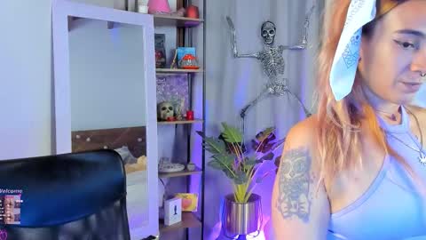 Snapshot of danna__castle chatting on October 27, 2025, 5:11 am Dannacastle online show from October 27, 2025, 5:11 am