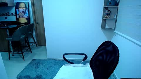 Danna  Ross online show from September 26, 2025, 12:25 am