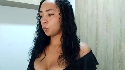 Danna  Ross online show from June 2, 2026, 2:57 am