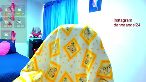 Danna online show from November 15, 2025, 8:49 pm