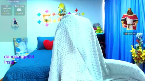 Snapshot of danna_angel chatting on March 27, 2026, 10:09 pm Danna online show from March 27, 2026, 10:09 pm