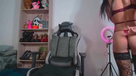 danna isabella online show from May 2, 2026, 7:19 pm