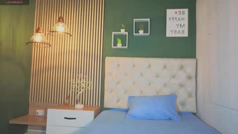 danna_peters online show from January 5, 2026, 8:01 pm