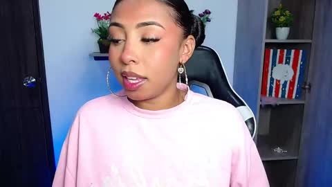 Snapshot of danna_schmidt23 chatting on March 11, 2026, 7:25 am Danna online show from March 11, 2026, 7:25 am