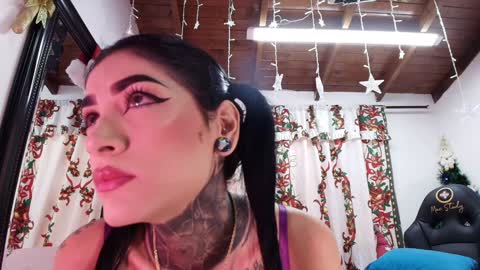 Snapshot of dannaberlin chatting on December 29, 2024, 7:22 pm Danna Berlin online show from December 29, 2024, 7:22 pm