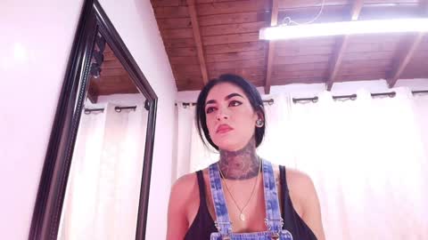 Snapshot of dannaberlin chatting on January 11, 2025, 7:05 pm Danna Berlin online show from January 11, 2025, 7:05 pm